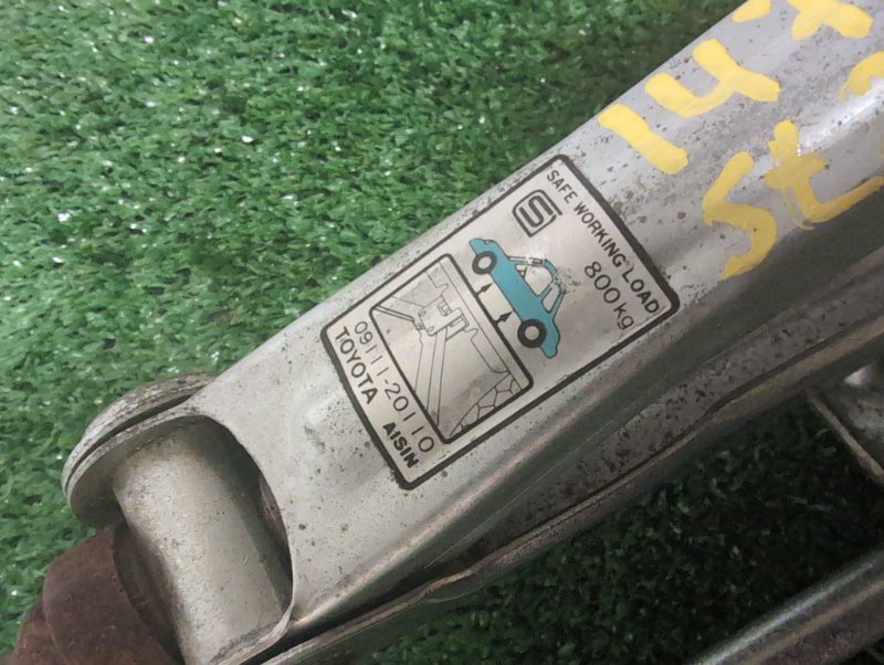 Домкрат CORONA PREMIO 1999 ST210 3S-FSE