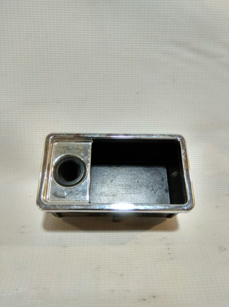 Пепельница Bmw E39 Пепельница Bmw E39