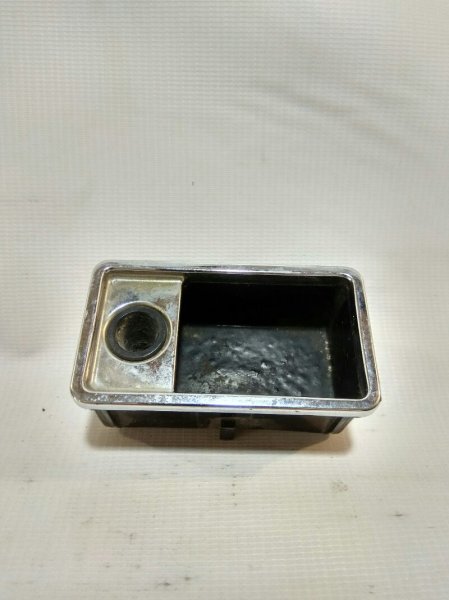 Пепельница Bmw E39 Пепельница Bmw E39
