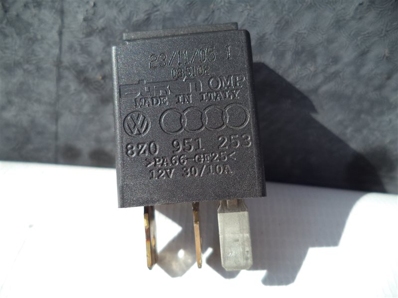 Реле AUDI A4 Avant B7 ALT