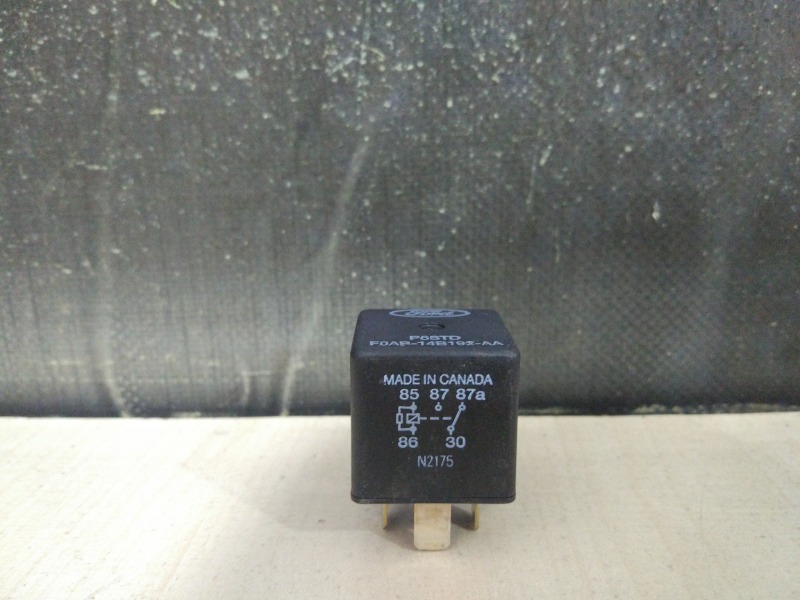 Реле Navigator 2002 5.4L DOHC Реле Navigator 2002 5.4L DOHC