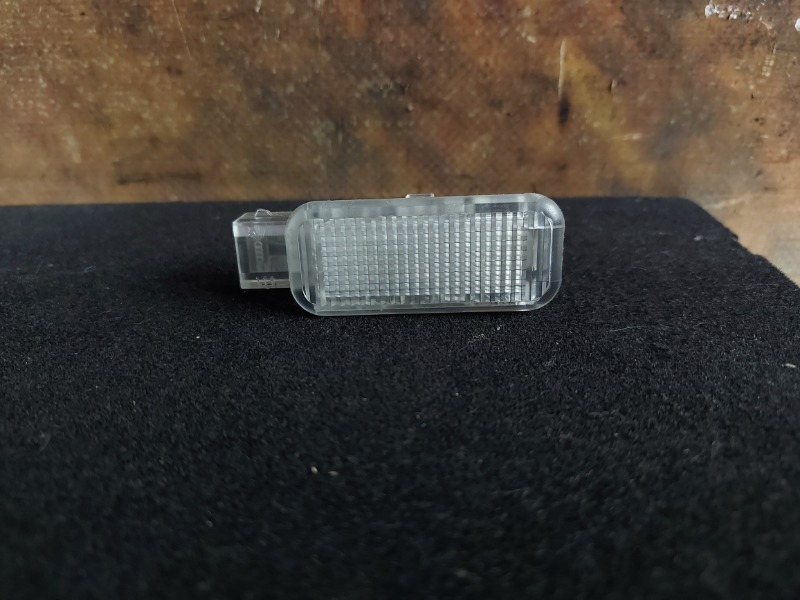 Плафон салона AUDI Allroad 2001 C5 ARE 4B0947415 контрактная