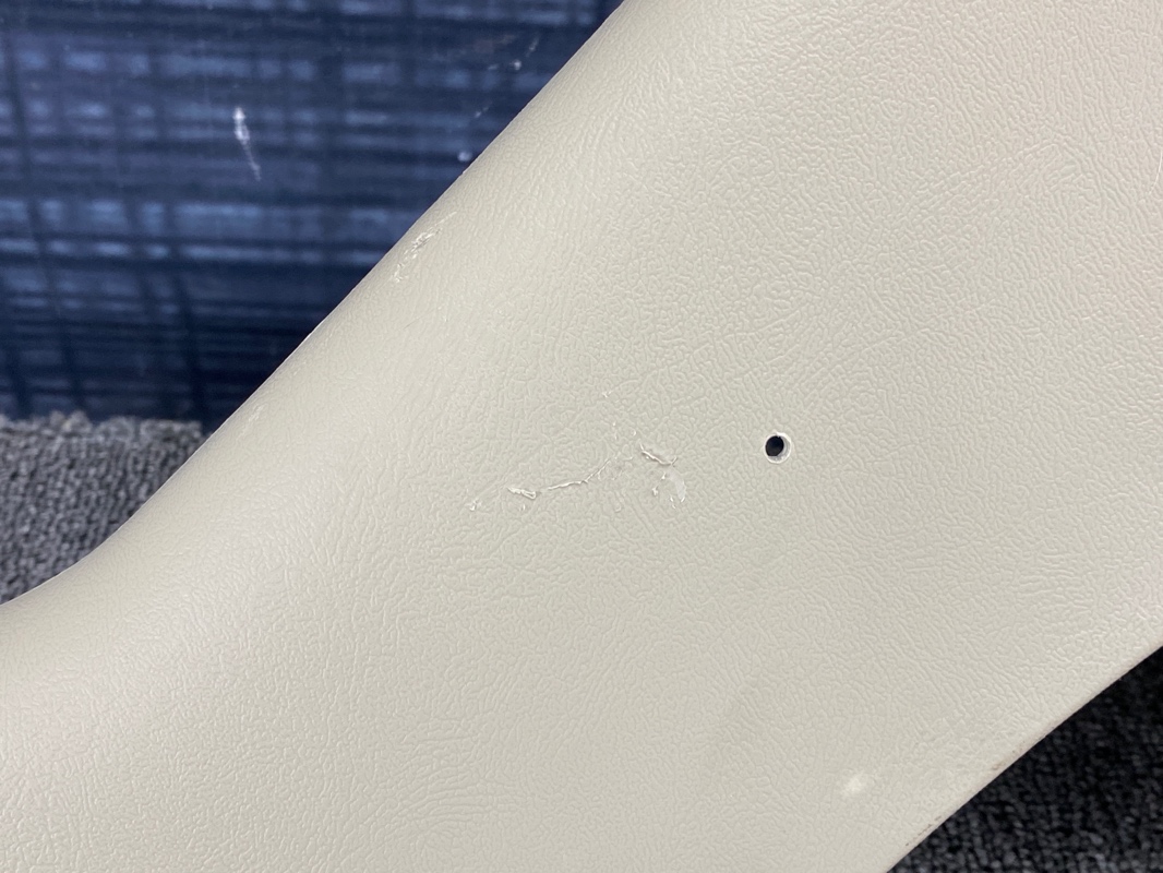 Обшивка салона задняя правая Escalade 2004 LQ9