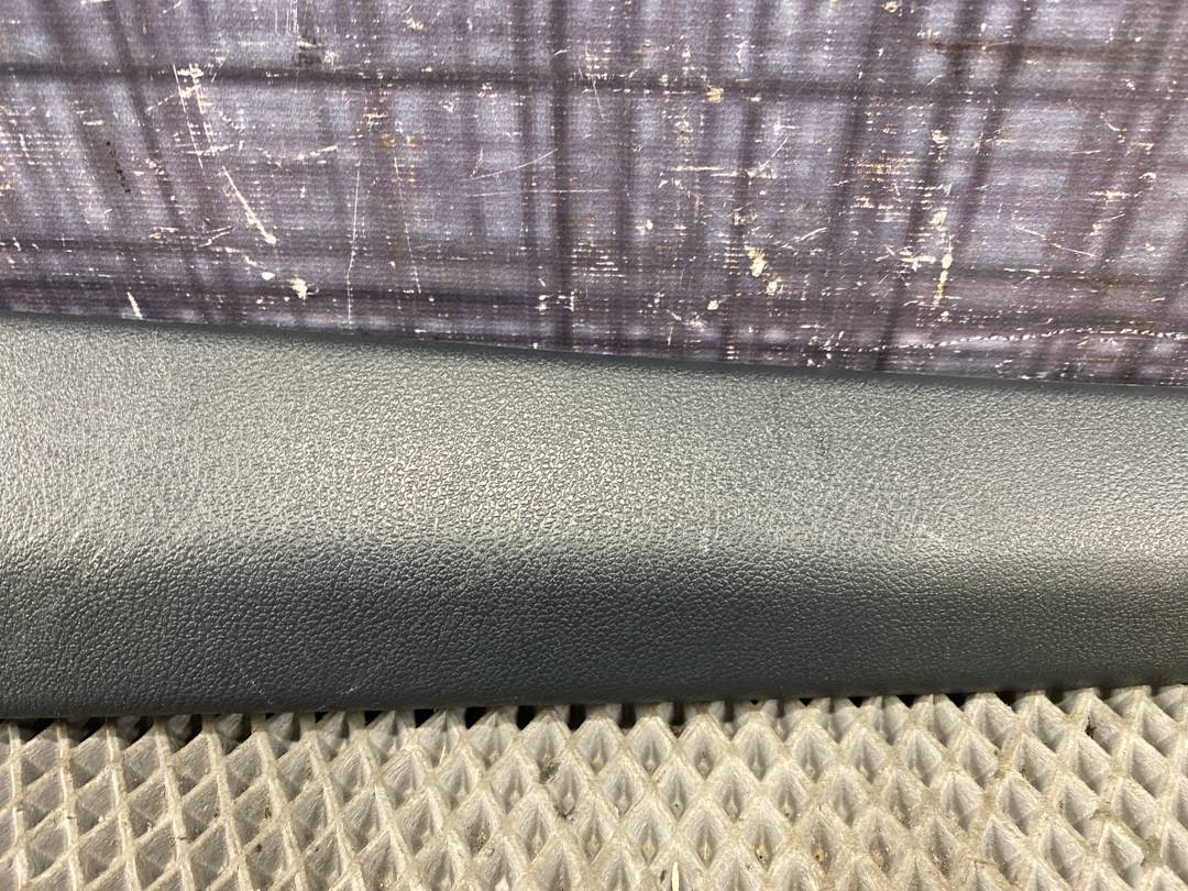 Обшивка багажника задняя правая Porsche Cayenne 9PA 4800