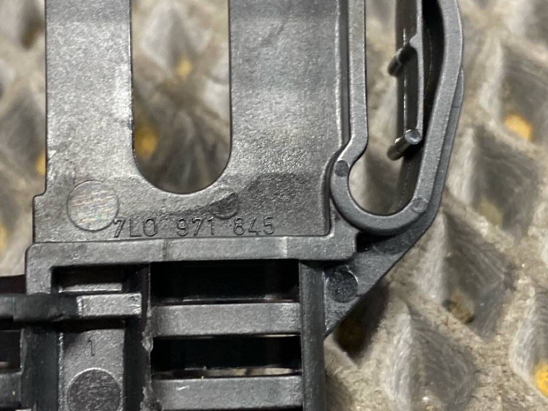 Кронштейн Cayenne 2003 9PA 4800