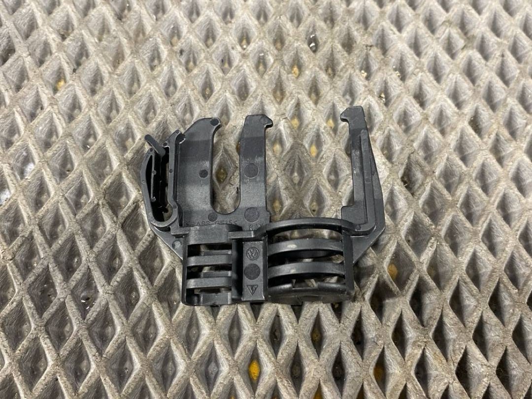 Кронштейн Cayenne 2003 9PA 4800