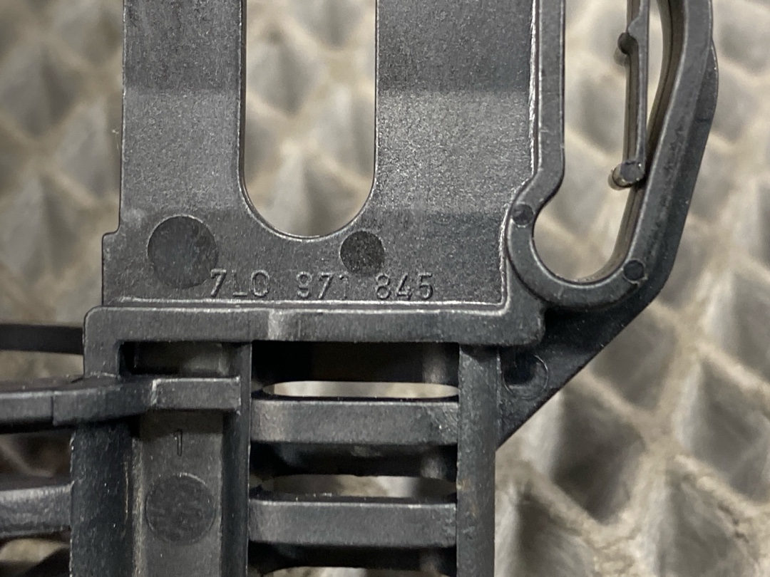 Кронштейн Cayenne 2003 9PA 4800