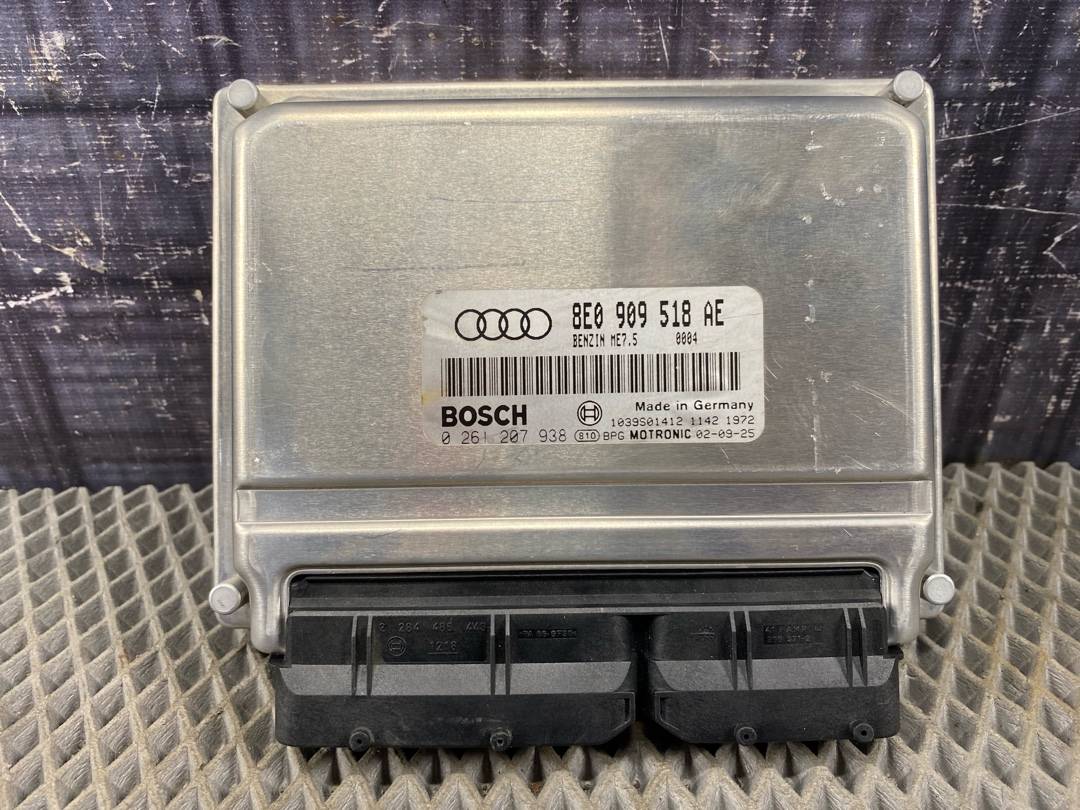 Блок управления двигателем AUDI A4 Avant 2002 B6 AMB 8E0909518AE контрактная