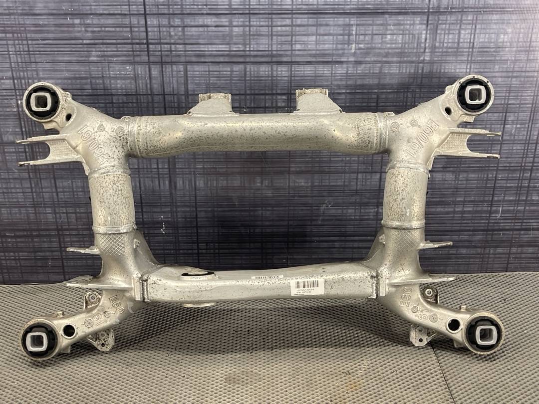 Подрамник задний BMW E60 33316761904 контрактная
