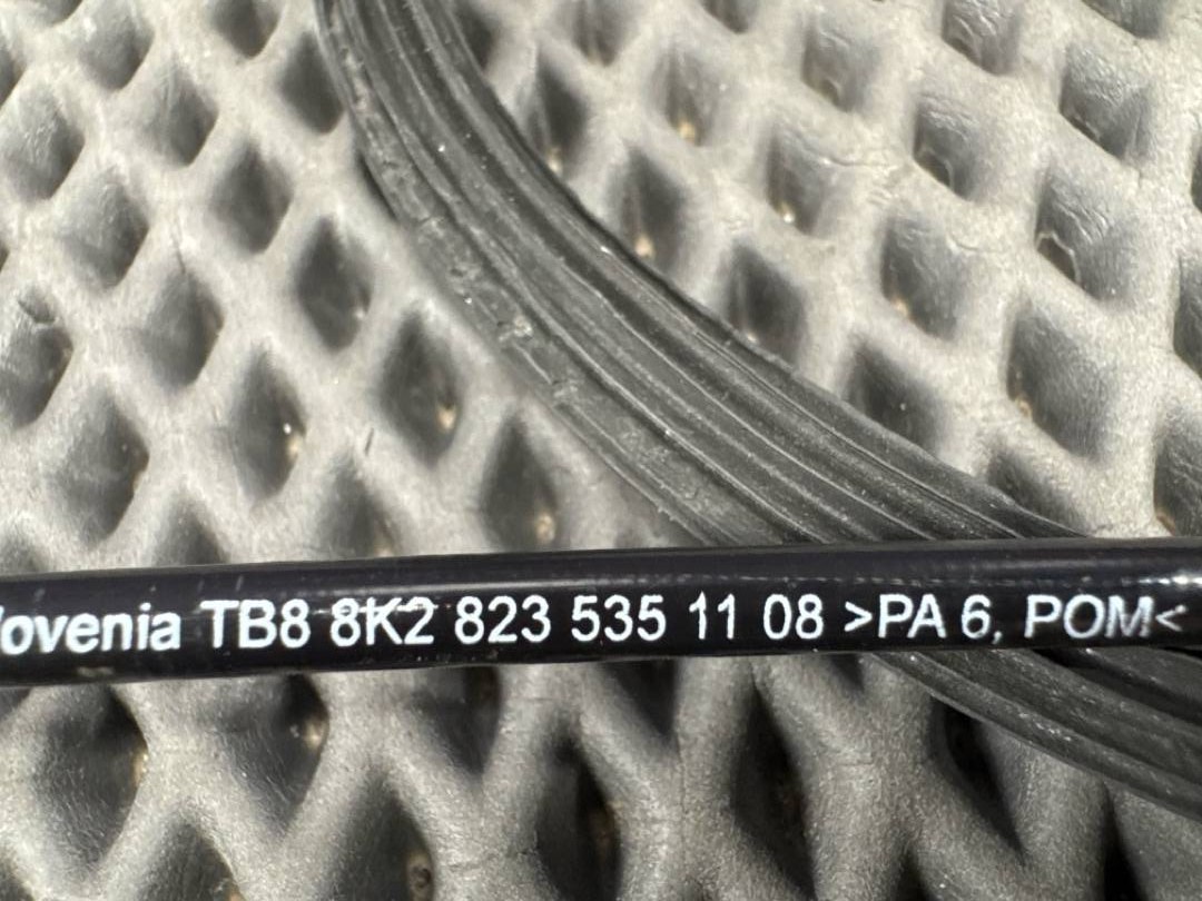 Трос капота A4 2008 B8 CDHB