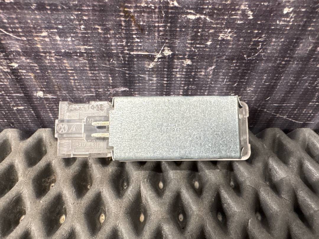 Плафон салона Tiguan 2013 5N CTHD Плафон салона Tiguan 2013 5N CTHD