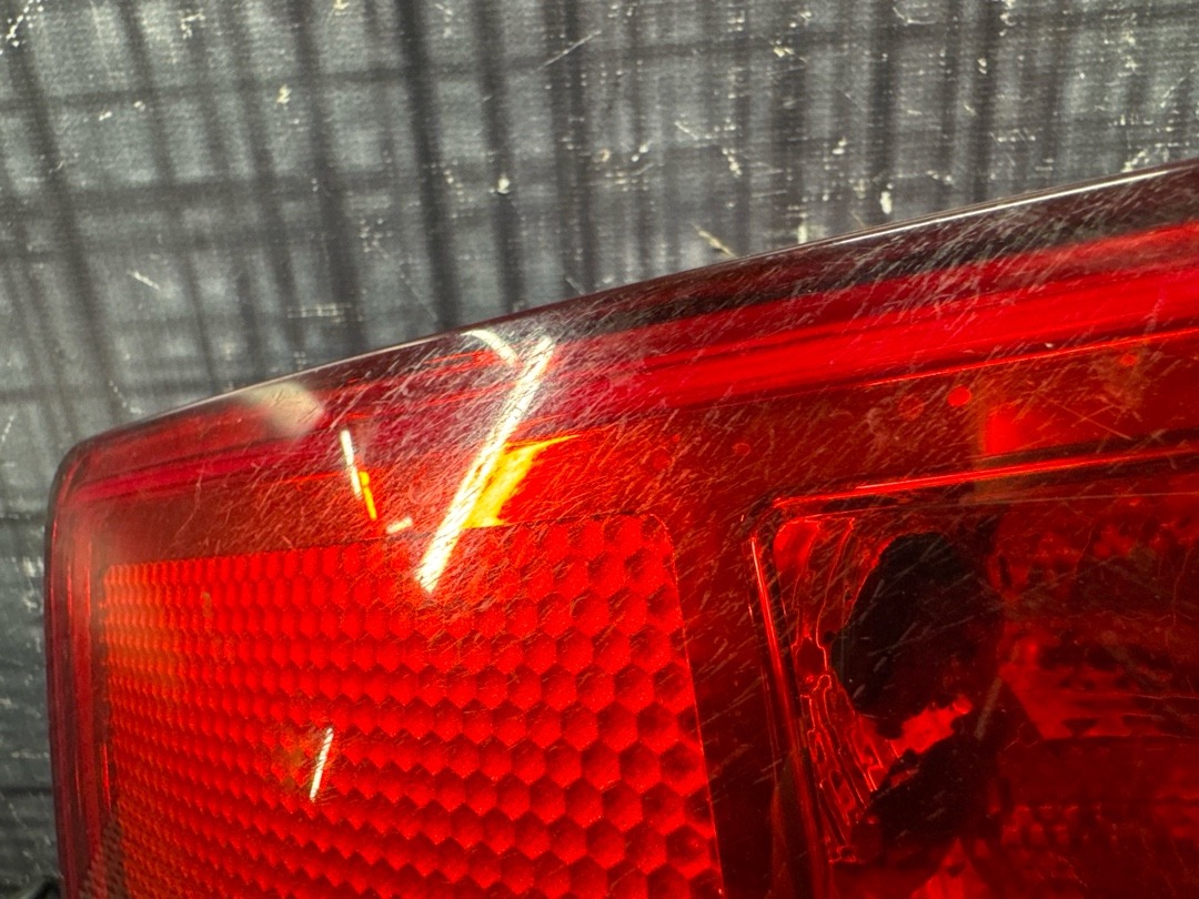 Фонарь левый A4 Avant 2004 B6 AMB
