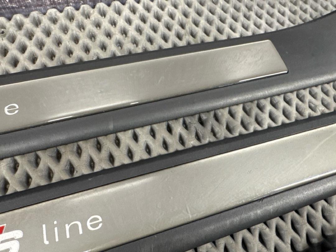 Комплект накладок на порог A4 Avant 2004 B6 AMB Комплект накладок на порог A4 Avant 2004 B6 AMB