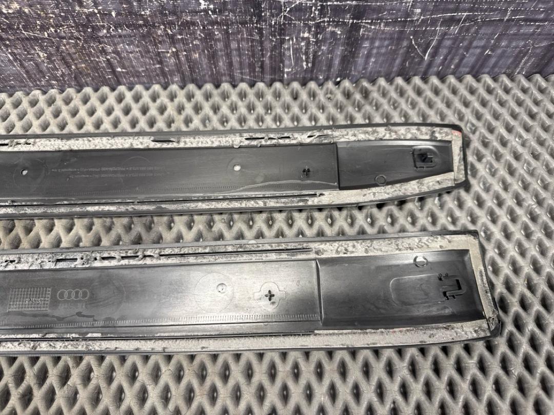 Комплект накладок на порог A4 Avant 2004 B6 AMB Комплект накладок на порог A4 Avant 2004 B6 AMB