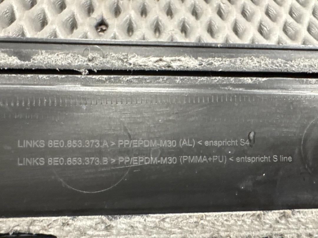 Комплект накладок на порог A4 Avant 2004 B6 AMB Комплект накладок на порог A4 Avant 2004 B6 AMB