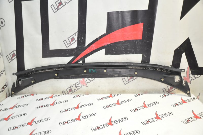 Жабо дворников Delica 2001 PE8W 4M40