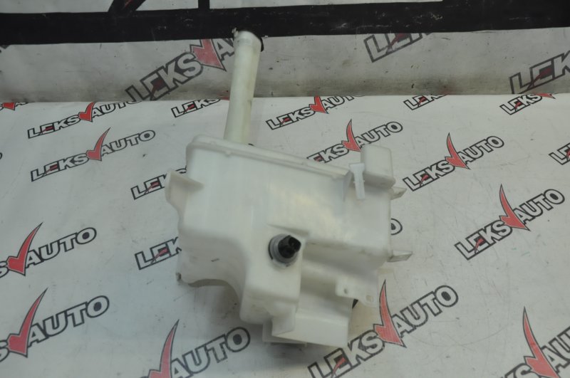 Бачок стеклоомывателя Celsior 2001 UCF31 3UZFE + Charger
