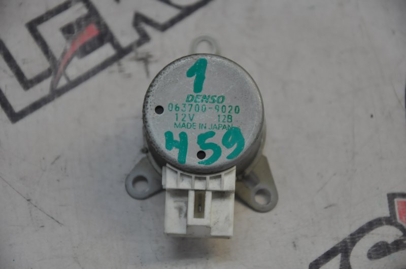 Сервопривод печки Toyota Celsior 2001 UCF31 3UZFE + Charger 063700-9020 контрактная