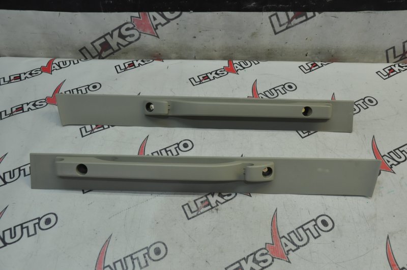 Пластик салона (парой) Nissan Stagea 2003 NM35 VQ25DET 76917AQ001 контрактная