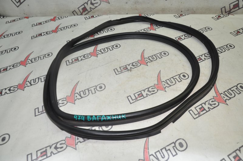 Уплотнитель багажника задний Toyota Celsior 2003 UCF30 3UZFE + Charger 64461-50032 контрактная
