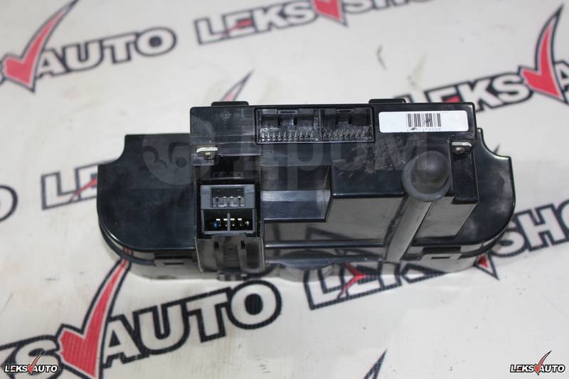 Блок управления климат контролем Impreza 1997 GF8 EJ20