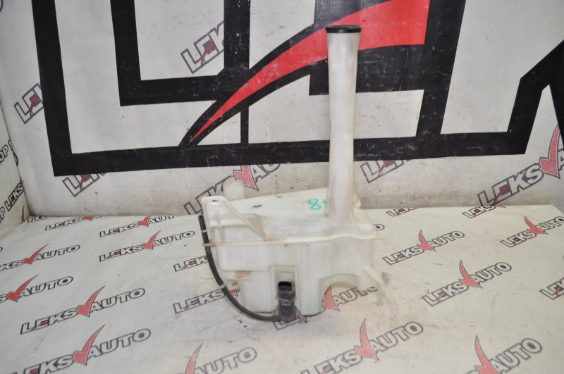 Бачок стеклоомывателя Toyota Celsior 2000 UCF31 3UZ-FE 8531550150 контрактная