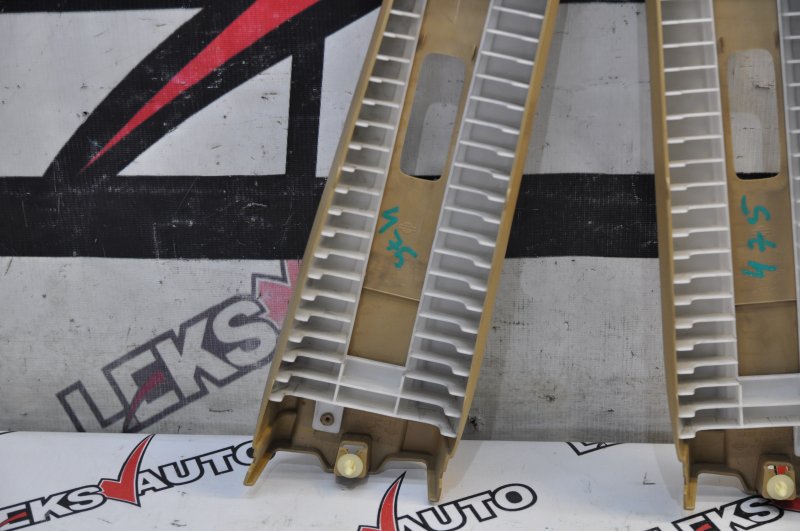 Пластик салона (парой) Stagea 2001 NM35 VQ25DET