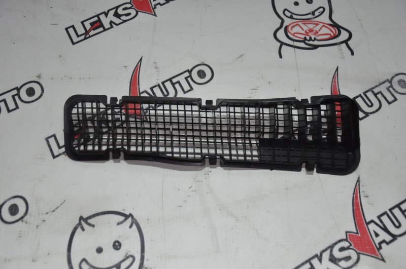 Решетка под дворники GTO 1991 Z16A 6G72