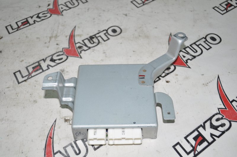 Блок управления рулевой колонкой Celsior 2000 UCF31 3UZFE