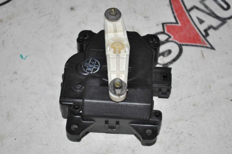 Сервопривод печки Toyota Celsior UCF31 3UZFE