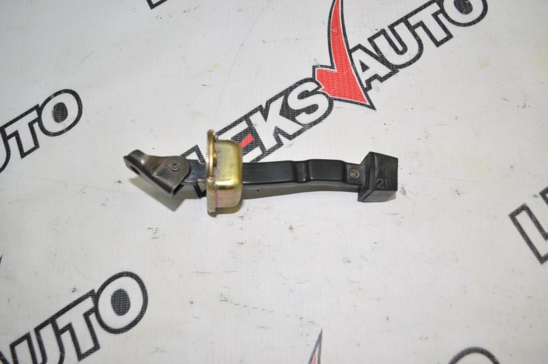 Ограничитель двери Mitsubishi Airtrek CU2W 4G63T