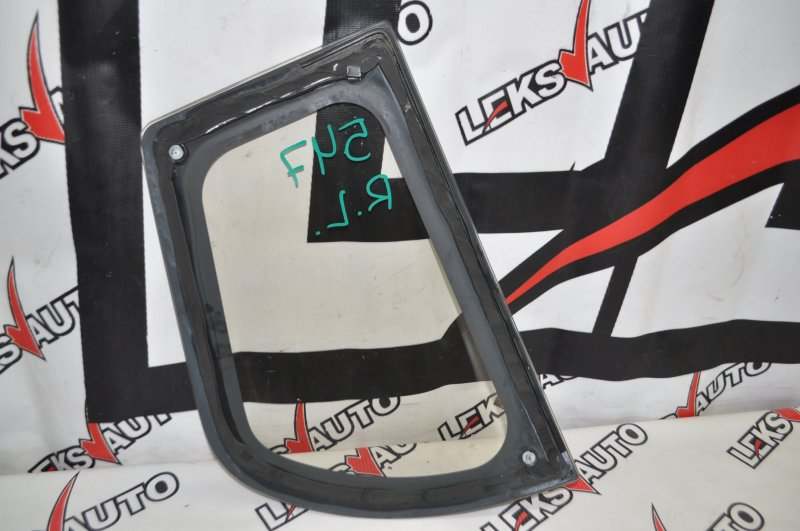 Стекло собачника заднее левое VehiCross 1998 UGS25DW 6VD1