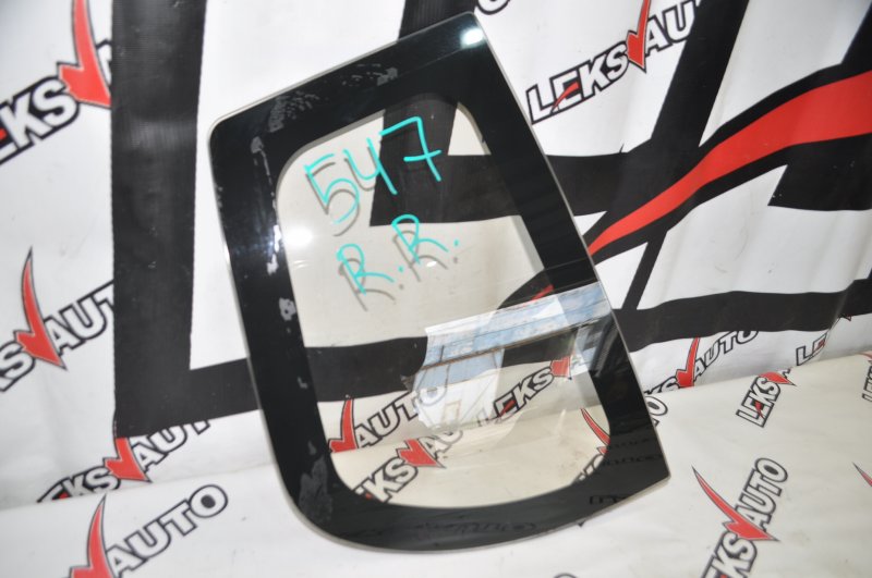 Стекло собачника заднее правое VehiCross 1998 UGS25DW 6VD1