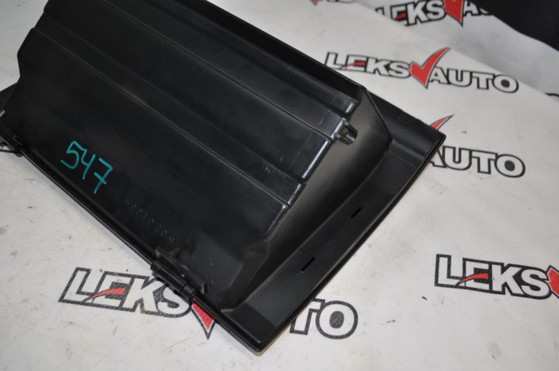 Бардачок (пассажирский) Isuzu VehiCross UGS25DW 6VD1