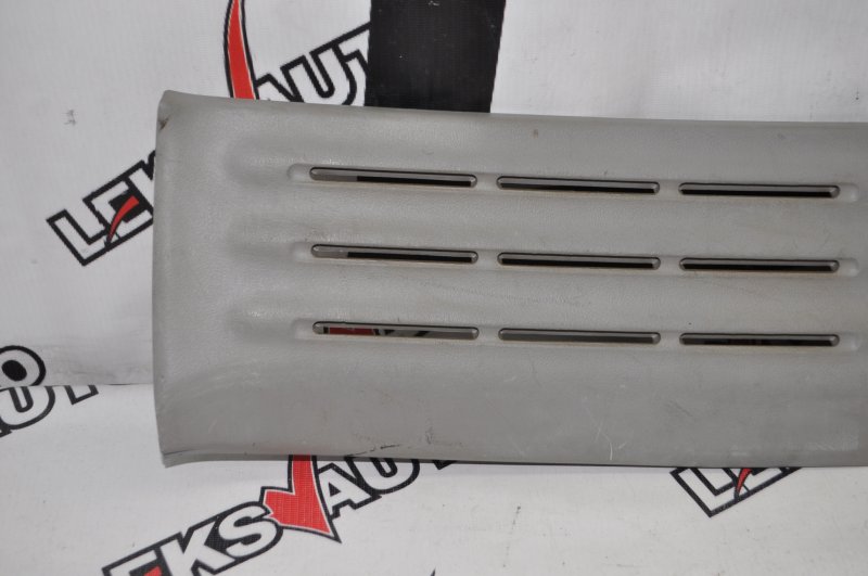 Пластик багажника VehiCross 1998 UGS25DW 6VD1