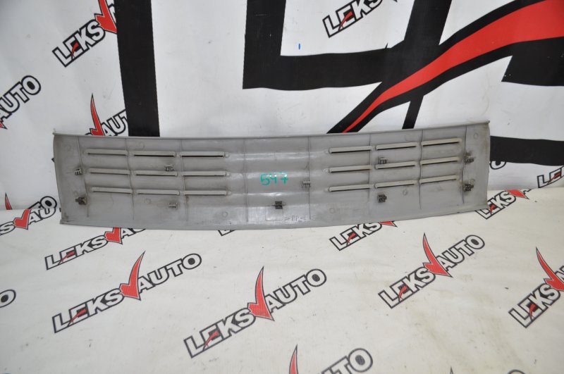 Пластик багажника VehiCross 1998 UGS25DW 6VD1