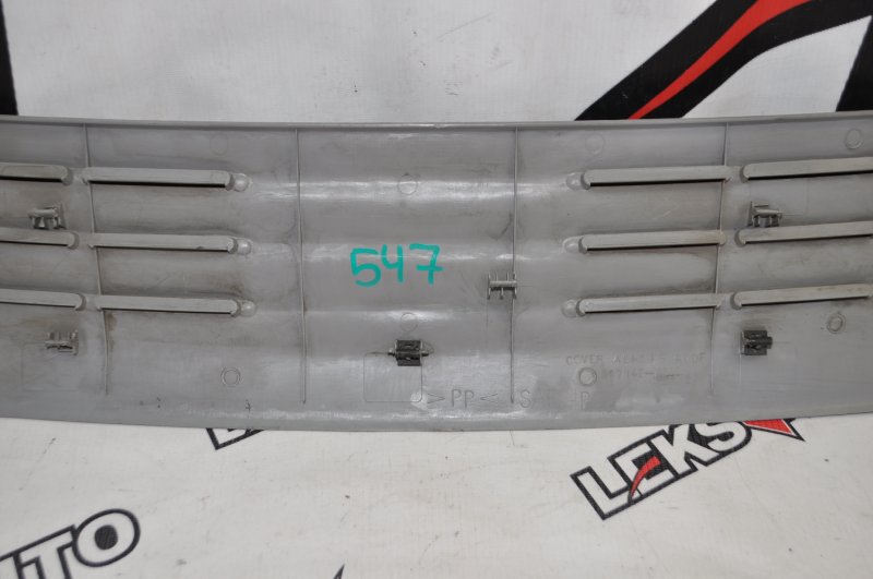 Пластик багажника VehiCross 1998 UGS25DW 6VD1