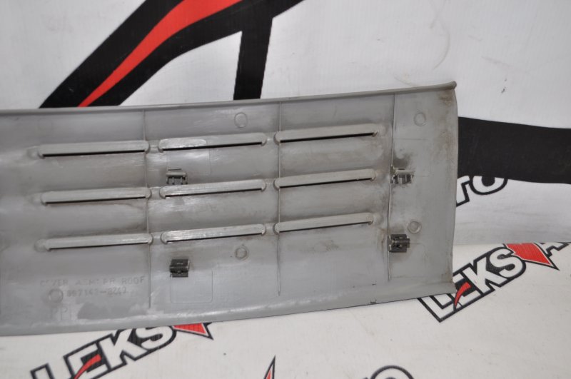 Пластик багажника VehiCross 1998 UGS25DW 6VD1