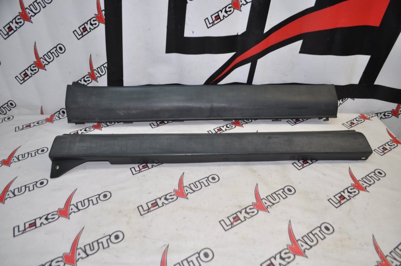 Накладки на пороги (парой) Isuzu VehiCross 1998 UGS25DW 6VD1 контрактная