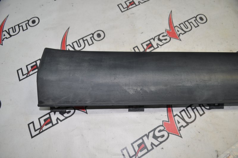Накладки на пороги (парой) VehiCross 1998 UGS25DW 6VD1