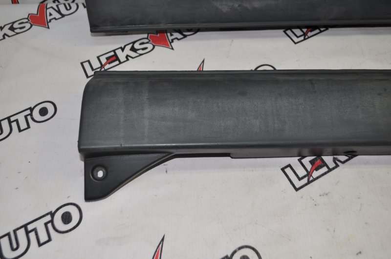 Накладки на пороги (парой) VehiCross 1998 UGS25DW 6VD1