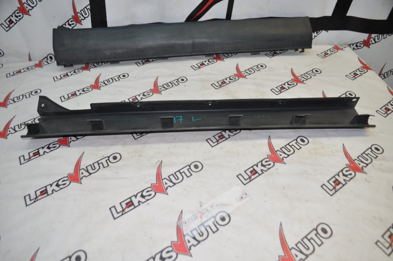 Накладки на пороги (парой) VehiCross 1998 UGS25DW 6VD1