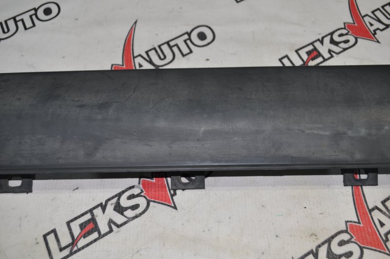 Накладки на пороги (парой) VehiCross 1998 UGS25DW 6VD1