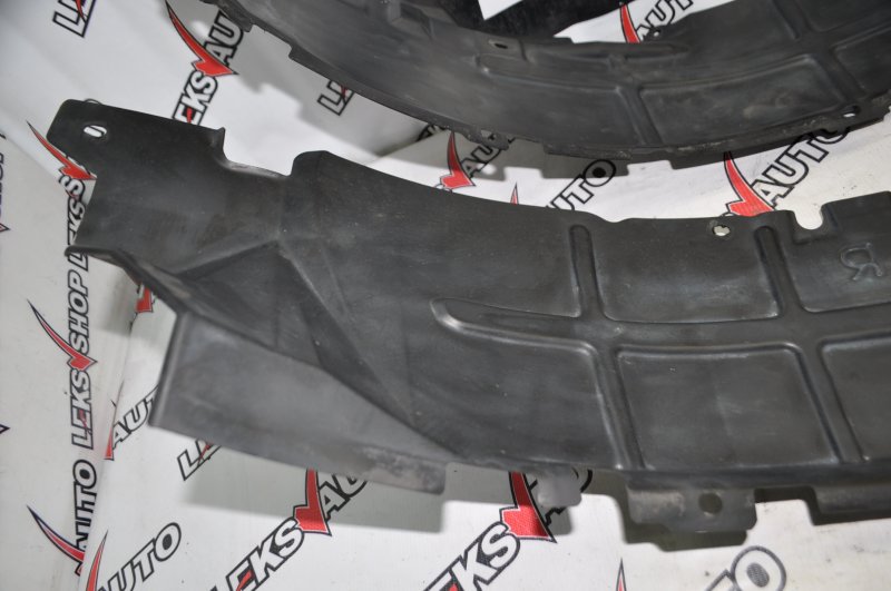 Подкрылки передние (парой) VehiCross 1998 UGS25DW 6VD1