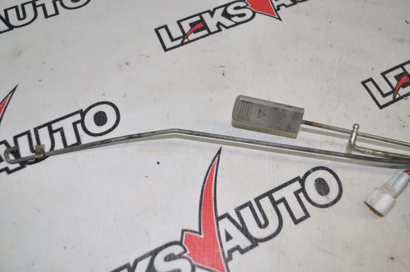 Замок правой двери Isuzu VehiCross UGS25DW 6VD1