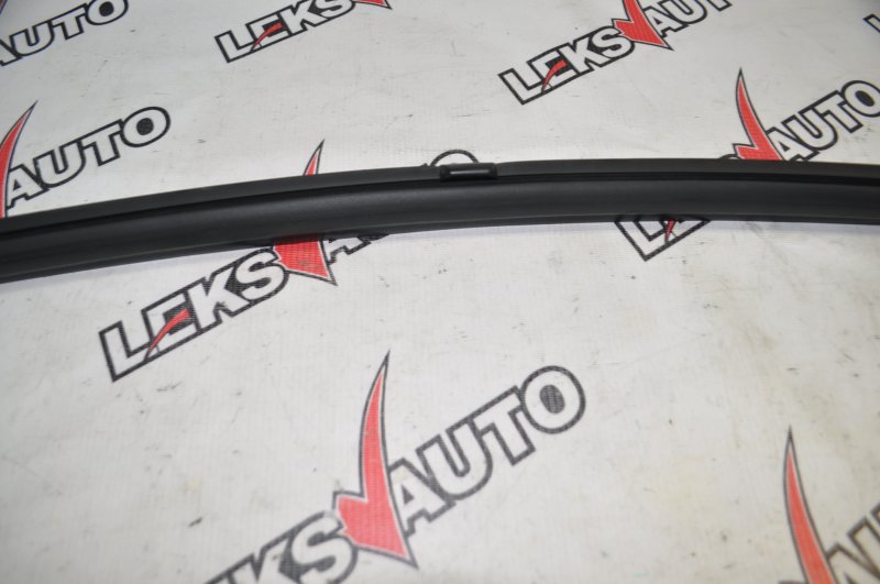 Уплотнитель стекла двери правый VehiCross 1998 UGS25DW 6VD1