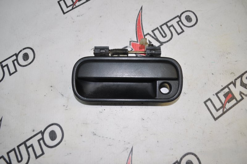 Ручка двери левая (внешняя) Isuzu VehiCross 1998 UGS25DW 6VD1 контрактная