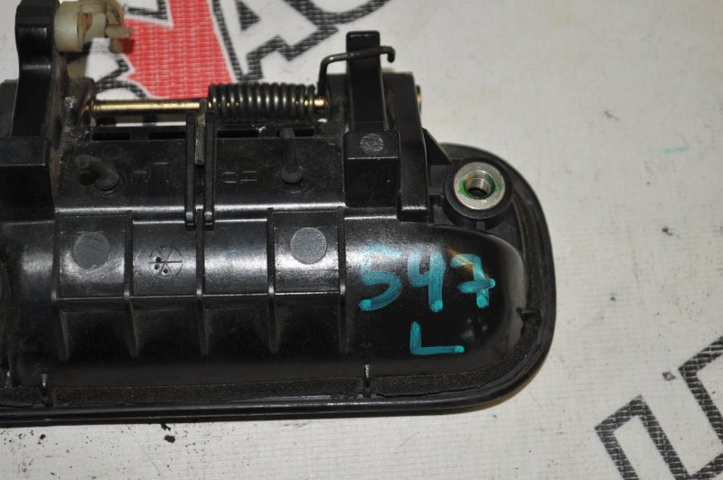 Ручка двери левая (внешняя) VehiCross 1998 UGS25DW 6VD1