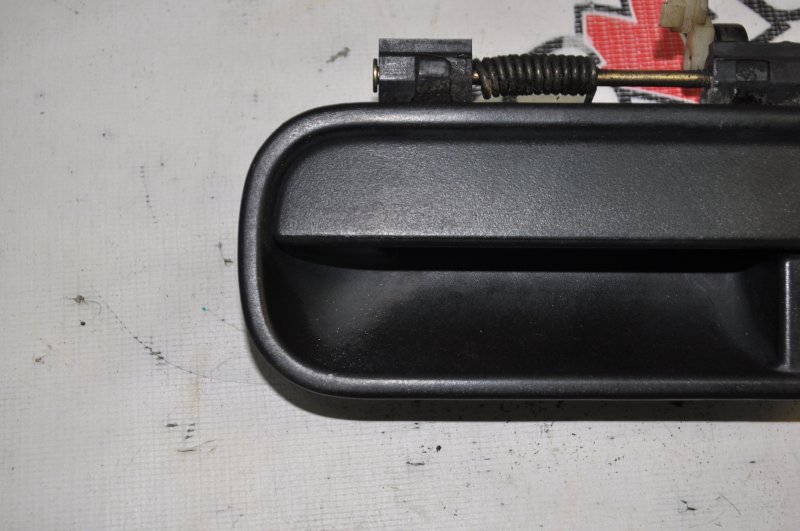 Ручка двери левая (внешняя) VehiCross 1998 UGS25DW 6VD1