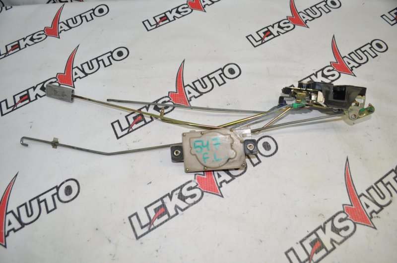 Замок левой двери VehiCross 1998 UGS25DW 6VD1